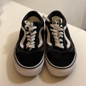 Classic Vans Suede Black and White Shoes
